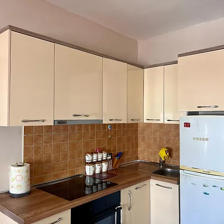 Helia * Golem (Tirana)