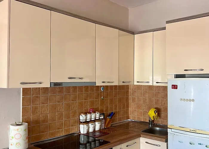 Helia * Golem (Tirana)